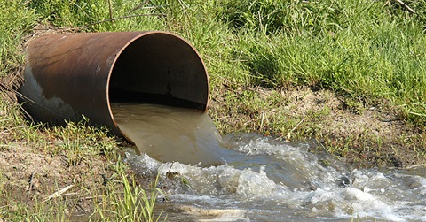 Pipe discharging waste water