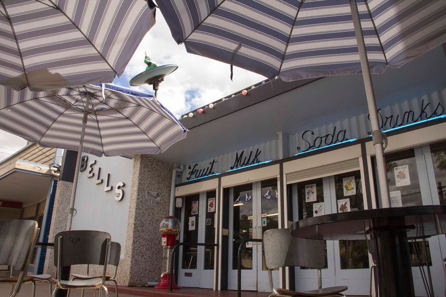 Bells Milk bar Alfresco dining area