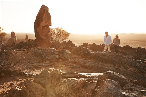 BROKENHILL_20191108_BrokenHill_TheLivingDesert_CREDITDestinationNSW_DB_33408.jpg
